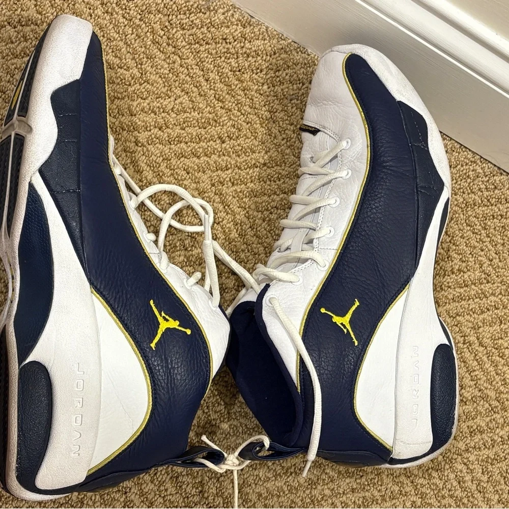 🏀 Jordan Jumpman Team J “Michigan” White/Navy/Varsity Maize – Size 14